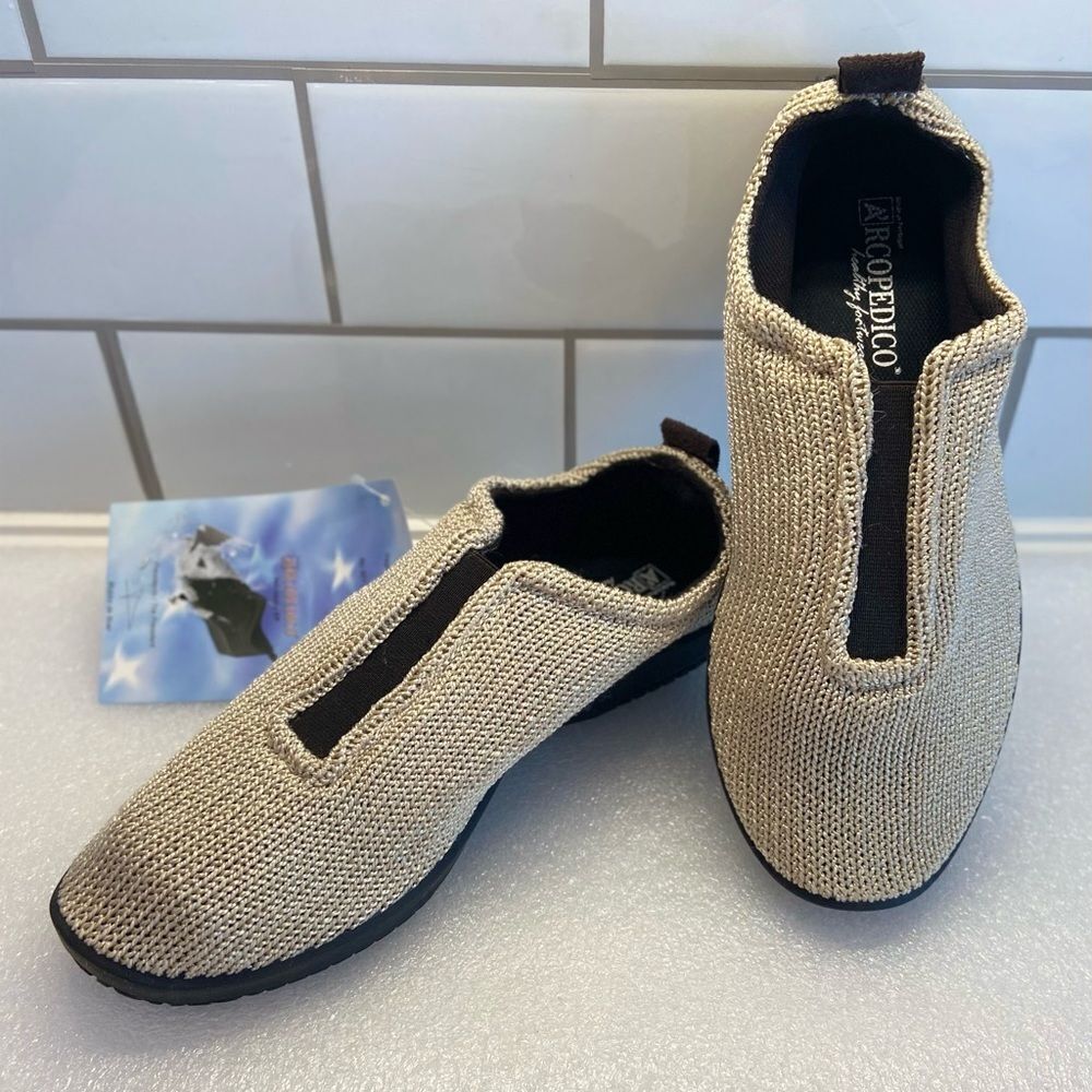 ⭐️BNWT A’rcopedico Women's Tan Es ☀️Size 6.5